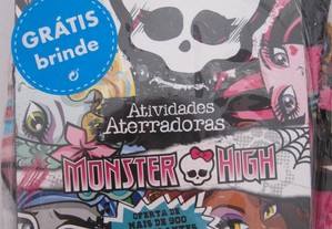 Livro de actividades + toalha da Monster High