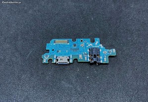 Conector de carga USB-C (Type-C) com microfone e Jack de áudio para Samsung A13 (2022)