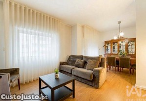 Apartamento T3 em Arcozelo de 110,8 m²