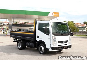 Renault Maxity 2.5 Tribasculante - 09