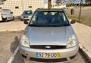 Ford Fiesta 1400 tdci - 03