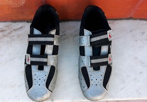Sapatos de ciclismo