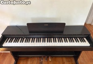 Yamaha Piano digital YDP-143