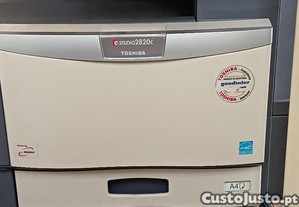 Copiadora Toshiba eStudio 2820c multifunções a cores (tóner)