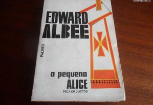 "A Pequena Alice" de Edward Albee