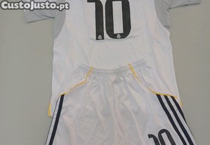 Equipamento criana Real Madrid Mbapp