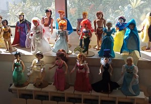 Coleção 30 bonecas Disney de porcelana