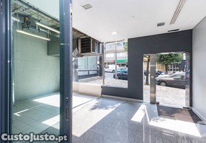 Loja / Estabelecimento Comercial em Cedofeita, Santo Ildefonso, Sé, Miragaia, São Nicolau e Vitória de 272,00 m²