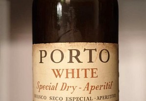 Quinta do Infantado Porto White Special Dry Aperitif 1984