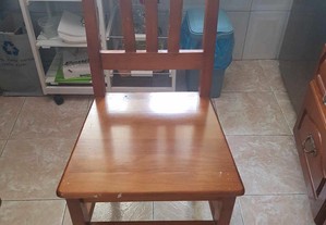 2 Cadeiras Madeira de Castanho