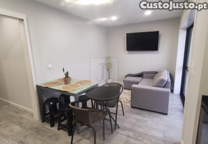 Acolhedor apartamento T2, a 200m da praia/mar da Amorosa