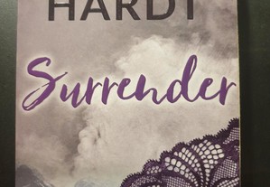 Surrender , Helen Hardt - Six
