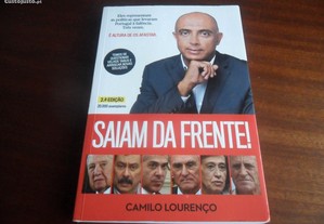 "Saiam da Frente!" de Camilo Lourenço
