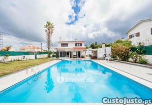 Moradia T4, com garagem e piscina, em Pinhal dos Frades, Ericeira