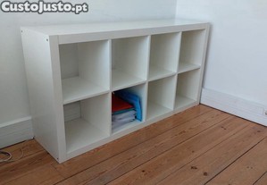 Estante com 8 prateleiras - N/Ref: 34