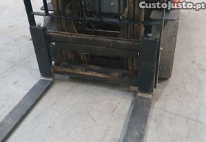 Empilhador eletrico toyota 2.5t