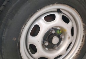 4 Jantes com pneus novos sem uso 175/70 R13
