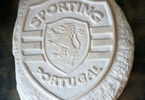 Pedras Esculpidas do Sporting e do  Benfica