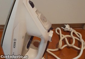 Ferro de engomar Bosch 2750w