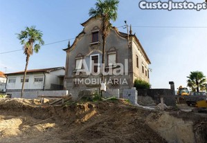 Moradia Para Restaurar T6 Em Urgezes,Guimarães, Braga, Guimarães