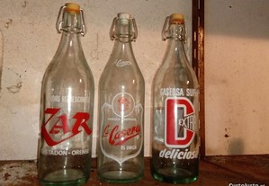 garrafas de vidro , antigas ,da TAP e outras,serigrafadas