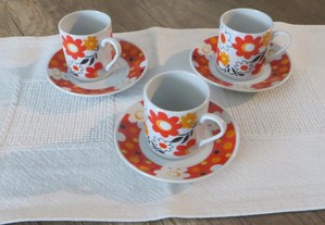 Chávenas com pires, porcelana, muito antigas - Conjunto de 3, estado impecável