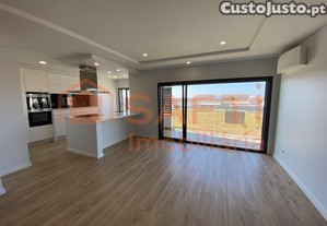Apartamento T4 A Estrear.Montijo