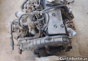 Motor Isuzo 2500 CC com caixa de velocidades