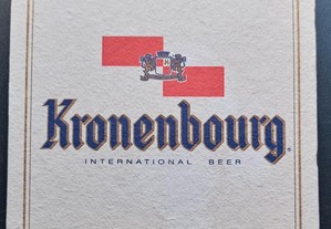 Base para copos cerveja Kronenbourg. França