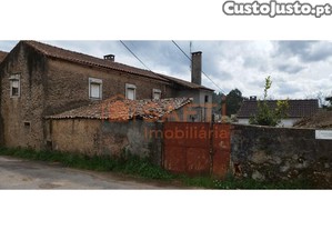 Casa Rustica De 2 Andares / 7 Divises + Casa...