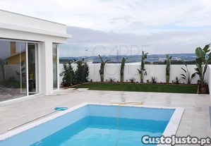 Excelente Moradia Trrea T3, Com Piscina E...