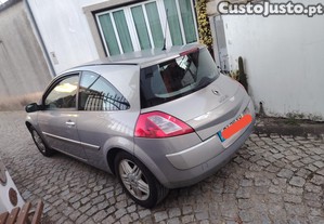 Renault Mégane 1.5.DCI 5 lugares - 04