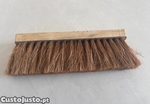 Vassoura em fibra de coco - Estrutura de madeira Comprimentos 29 cm