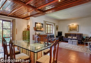 Moradia T4 em S.Maria e S.Miguel, S.Martinho, S.Pedro Penaferrim, €650.000