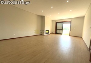 Apartamento T3 Remodelado Com Excelente Localização Em Rio Tinto, Porto, Gondomar