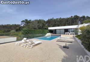 Casa / Villa T4 em Cela de 222,00 m²