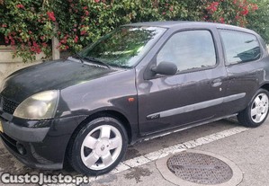 Renault Clio van 2 lug. 129 mil kms - 01