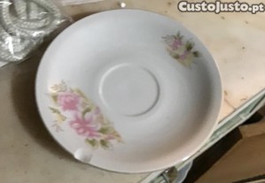 pires branco com flores