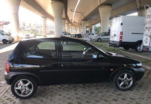 Opel Corsa 1.4 16v sport