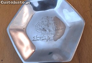 Covilhete Artestanho com caravela no fundo