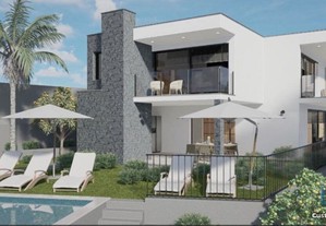 Casa T3 em Madeira de 505,00 m²