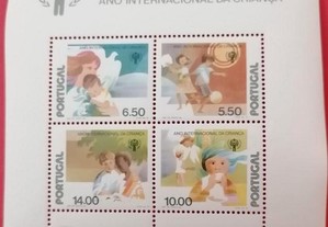 Bloco de selos do Ano Internacional da Criança