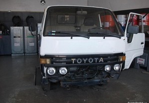 Toyota Dyna 150 para peças