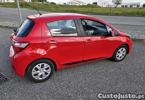 Toyota Yaris 1.5 Hybrid - 17