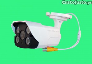 Câmara Vigilância Exterior HD 720P Visão Noturna 40m, IP66, Fácil de Instalar 15EUR