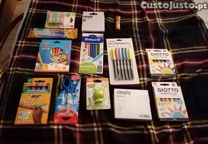 Conjunto Material Escolar ( Tudo Novo e Embalado Ainda )