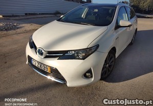 Toyota Auris Touring Sport Hibrid - 13