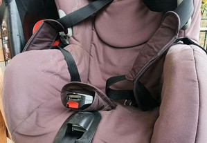 Cadeira auto Axiss da Bebé Confort