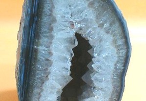 Geodo de ágata com quartzo 14x16x21cm