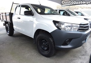 Toyota Hilux 2.4 D-4D 4WD CE 3L CM - 18